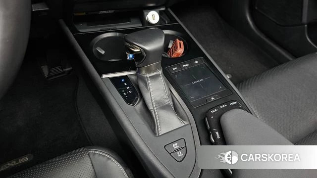 Lexus UX250h id 4987811 из Кореи 33