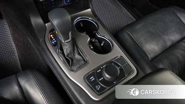 Jeep Grand Cherokee id 4977915 из Кореи 32