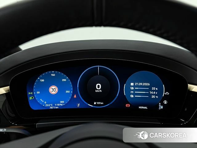 Porsche Makan EV id 4897800 из Кореи 18