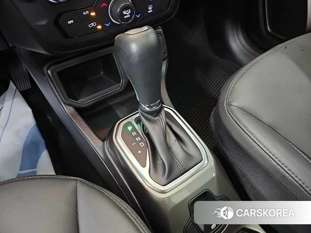 Jeep Renegade id 4952656 из Кореи 17