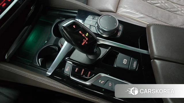 BMW 5 Series (G30) id 5035628 из Кореи 31
