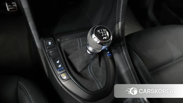 Hyundai Veloster (JS) id 4953009 из Кореи 28