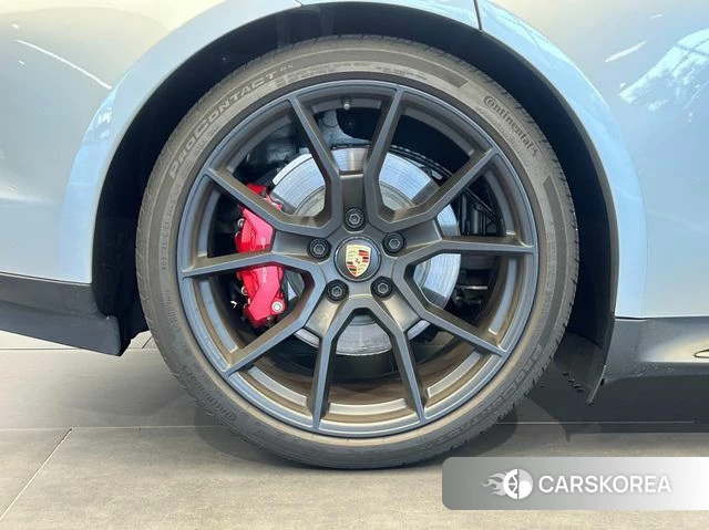 Porsche Taycan id 4934828 из Кореи 18