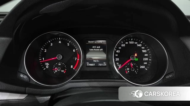 Volkswagen The New Passat id 5035811 из Кореи 18