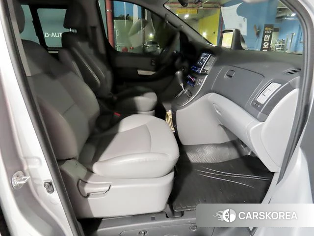 Hyundai The New Grand Starex id 4836529 из Кореи 18