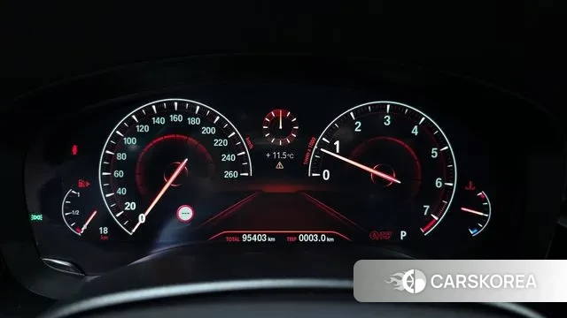 BMW 5 Series (G30) id 3748067 из Кореи 18
