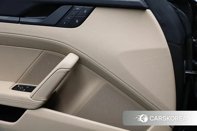 Porsche 911(992) id 4928180 из Кореи 13