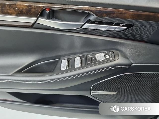 Genesis G90 id 4937003 из Кореи 18