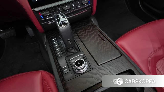 Maserati Quattroporte id 5017282 из Кореи 36