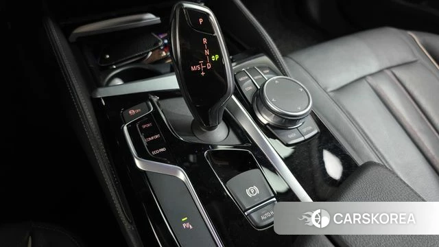 BMW 5 Series (G30) id 5035476 из Кореи 33