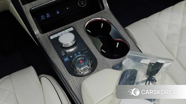 Genesis GV80 id 5001723 из Кореи 32