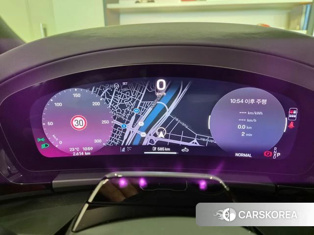 Porsche Makan EV id 4984876 из Кореи 18