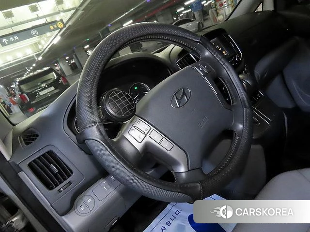 Hyundai The New Grand Starex id 4856540 из Кореи 17