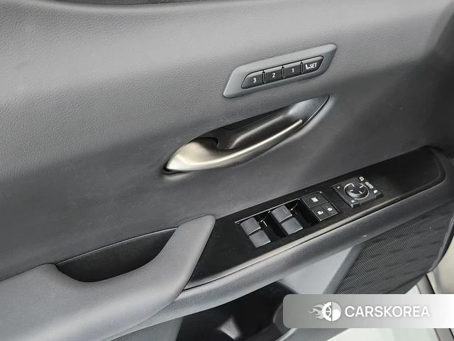 Lexus UX250h id 5017874 из Кореи 16