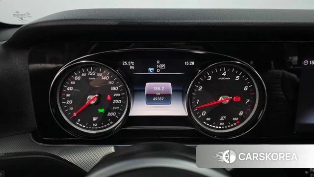 Mercedes-Benz E-Class W213 id 4918274 из Кореи 18