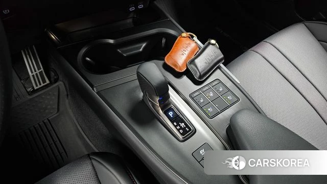 Lexus UX300h id 4916238 из Кореи 28