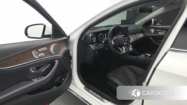 Mercedes-Benz E-Class W213 id 5035654 из Кореи 35