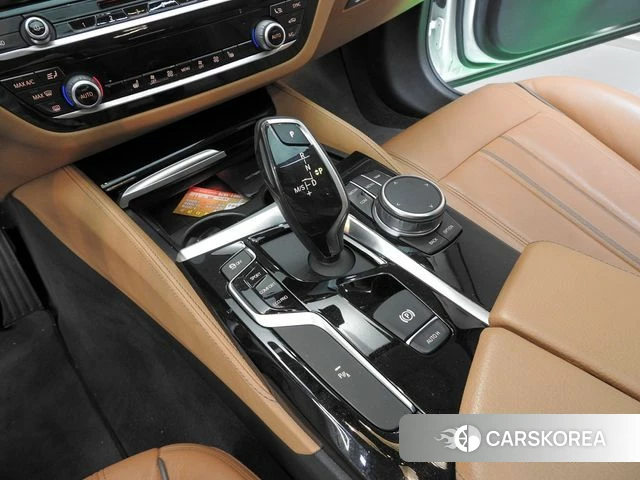 BMW 5 Series (G30) id 5029475 из Кореи 19