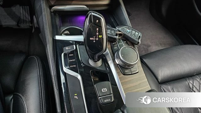 BMW 5 Series (G30) id 4245987 из Кореи 19
