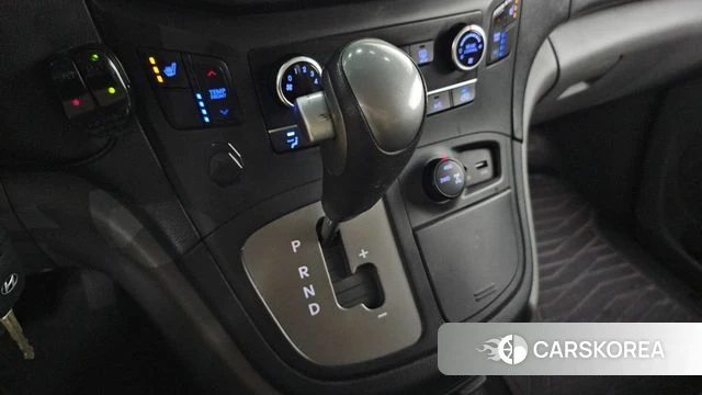 Hyundai The New Grand Starex id 4751243 из Кореи 36