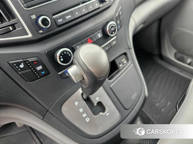 Hyundai The New Grand Starex id 4755263 из Кореи 19
