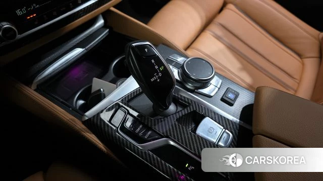 BMW 5 Series (G30) id 4942312 из Кореи 34