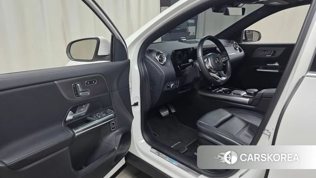 Mercedes-Benz EQA H243 id 5012565 из Кореи 31