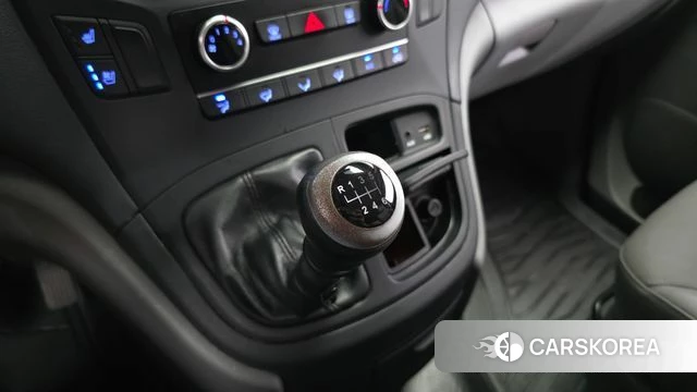 Hyundai The New Grand Starex id 4594102 из Кореи 29