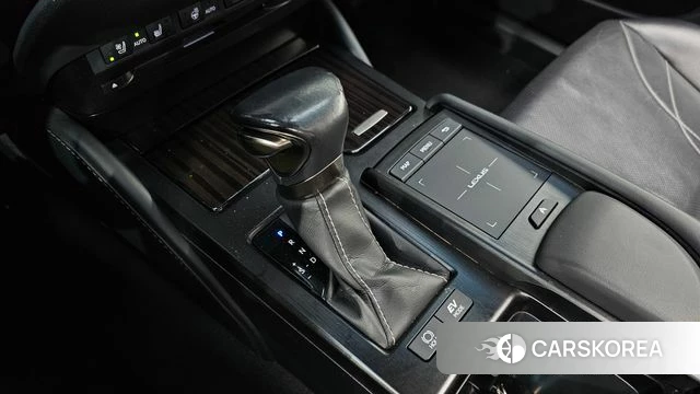 Lexus ES300h 7th generation id 4977973 из Кореи 29