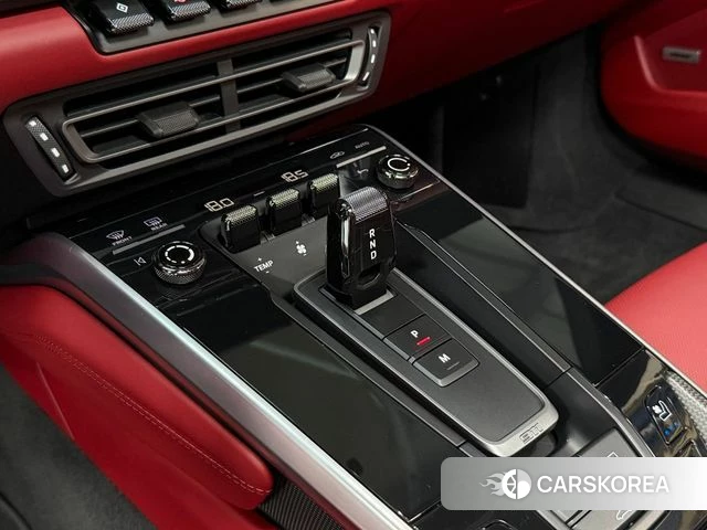 Porsche 911(992) id 4943669 из Кореи 19