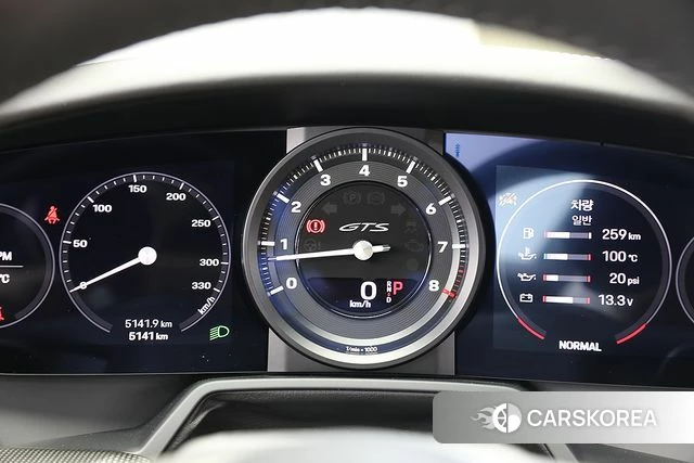 Porsche 911(992) id 4928180 из Кореи 14