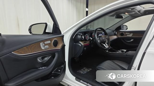 Mercedes-Benz E-Class W213 id 4959636 из Кореи 29