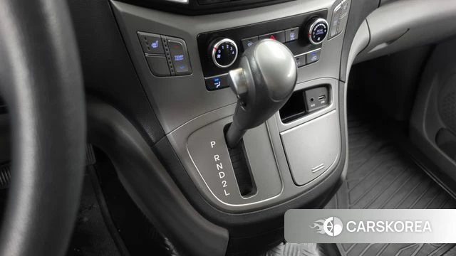 Hyundai The New Grand Starex id 4953155 из Кореи 28