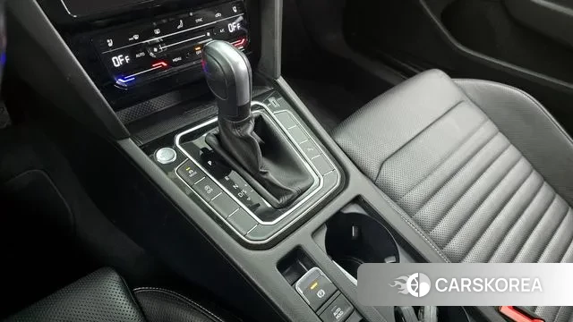 Volkswagen Passat GT (B8) id 3708197 из Кореи 19