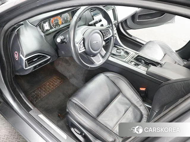 Jaguar XE id 4717823 из Кореи 18