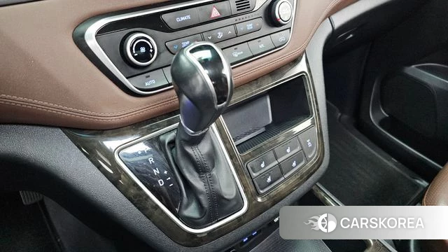 Hyundai The New Grand Starex id 4998768 из Кореи 29