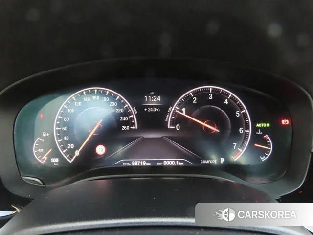 BMW 5 Series (G30) id 4930760 из Кореи 19