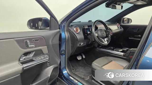 Mercedes-Benz EQA H243 id 5040935 из Кореи 30