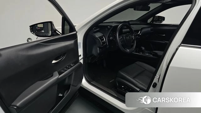 Lexus UX300e id 4905858 из Кореи 37