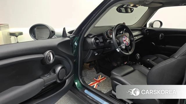Mini Cooper D id 4924042 из Кореи 31
