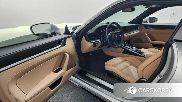 Porsche 911(992) id 4792105 из Кореи 31