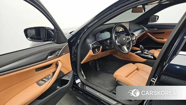 BMW 5 Series (G30) id 5039705 из Кореи 35