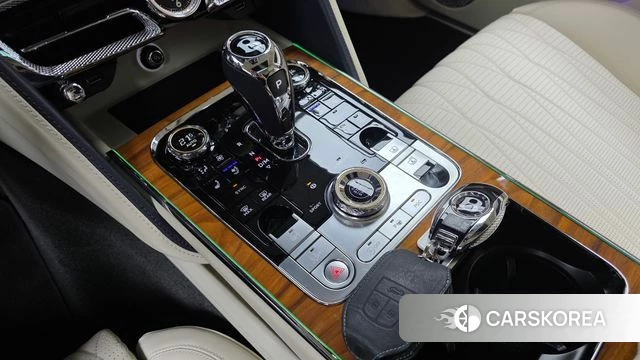 Bentley Flying Spur 3rd Generation id 4929205 из Кореи 32