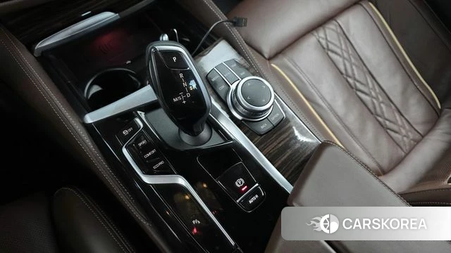 BMW 5 Series (G30) id 5034221 из Кореи 31