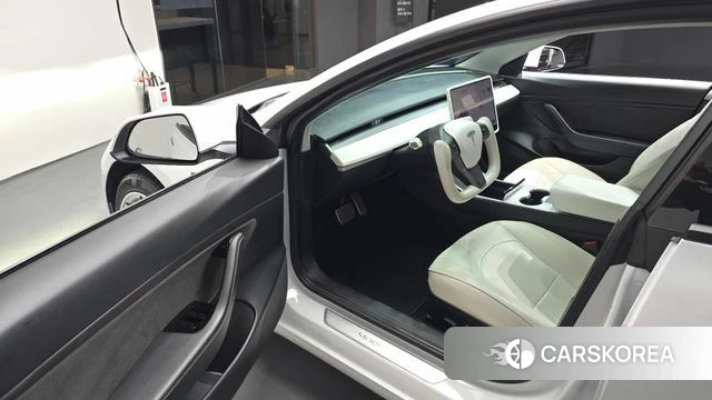 Tesla Model 3 id 4987437 из Кореи 32