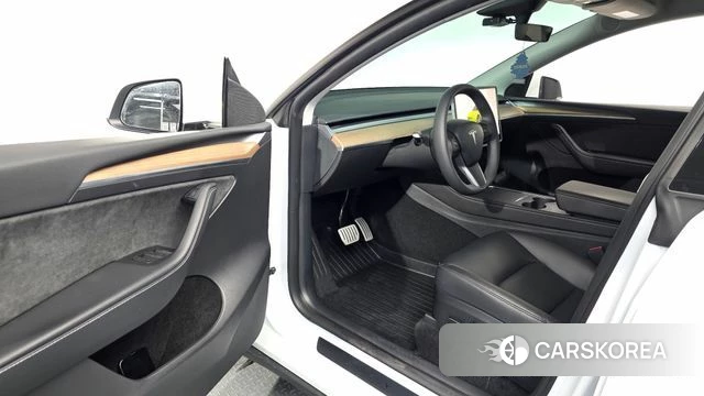 Tesla Model Y id 5039613 из Кореи 31