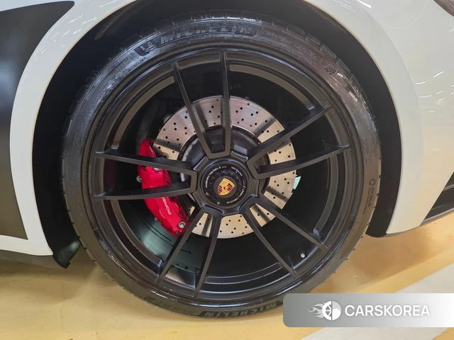 Porsche 911(992) id 4792609 из Кореи 15