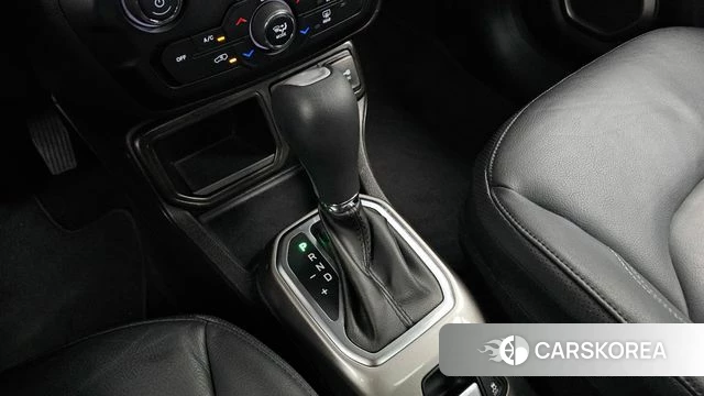 Jeep Renegade id 4905479 из Кореи 19