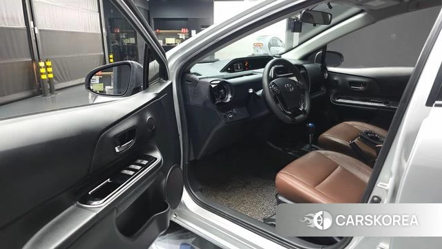 Toyota Prius C id 4967855 из Кореи 29