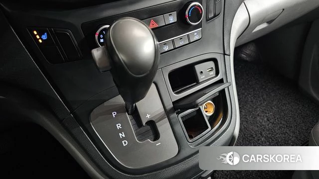 Hyundai The New Grand Starex id 5028795 из Кореи 19